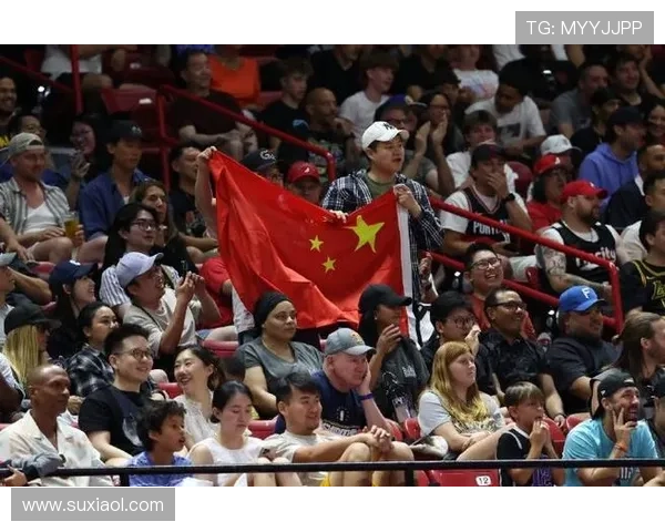 杨瀚森空中接力强势起飞单手劈扣震撼全场助力球队稳稳拿下两分