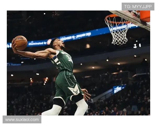 拉拉维亚精妙突分助攻艾顿篮下轻松完成暴扣得分震撼全场瞬间引爆